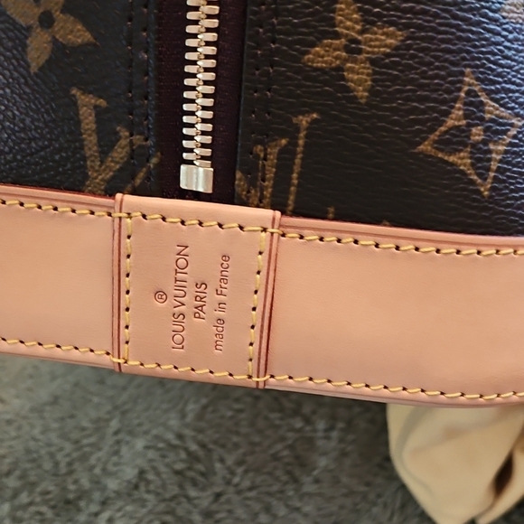 Louis Vuitton Alma GM Monogram Near Excellent Conditions - Picture 3 of 14